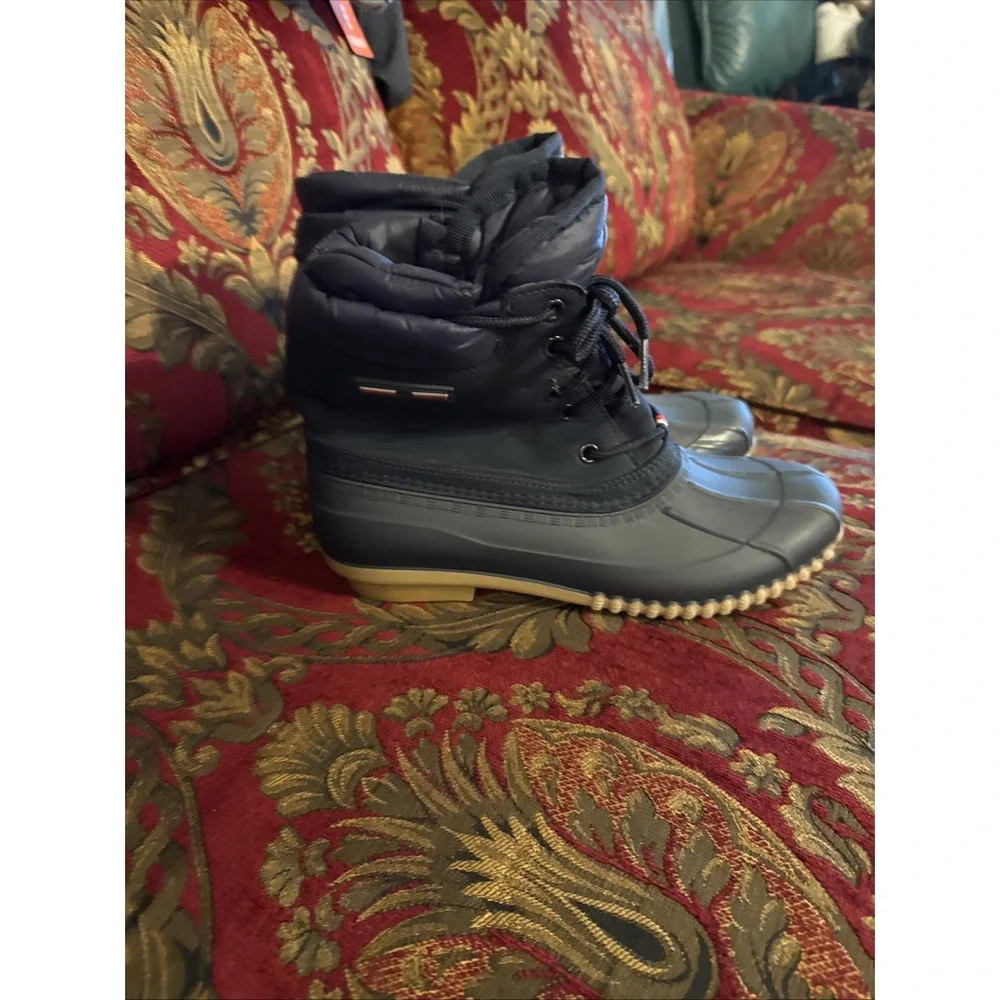 Tommy Hilfiger Women's Duck Boots Size 8 Blue